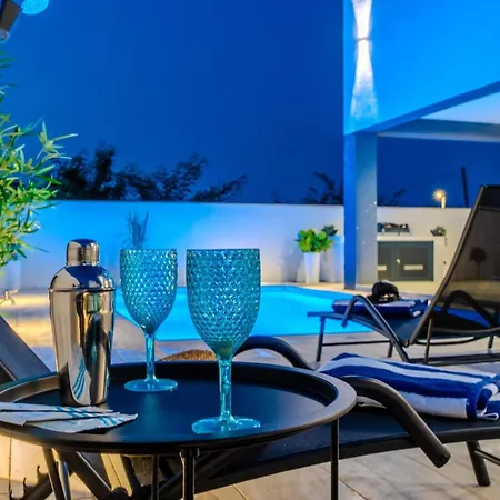 Family Friendly House With A Swimming Pool Privlaka, Zadar - 25539 Prázdninový dům *