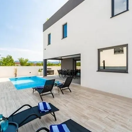 Family Friendly House With A Swimming Pool Privlaka, Zadar - 25539 Privlaka (Zadar)