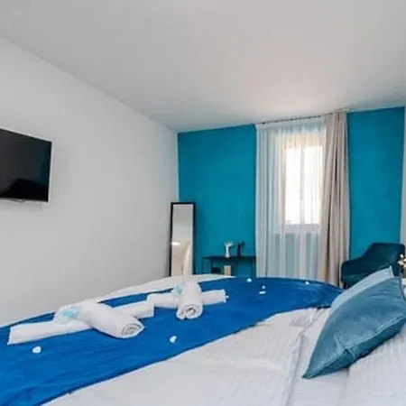 Family Friendly House With A Swimming Pool Privlaka, Zadar - 25539 *